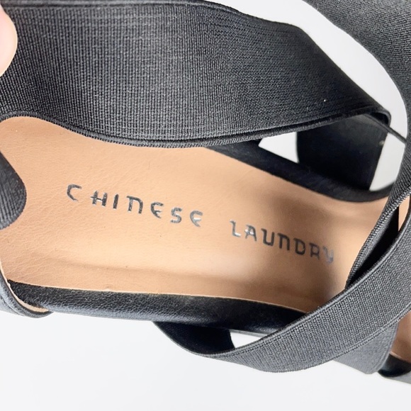CHINESE LAUNDRY | Black Strappy Platform Wedge Heels 🖤 - Picture 4 of 7